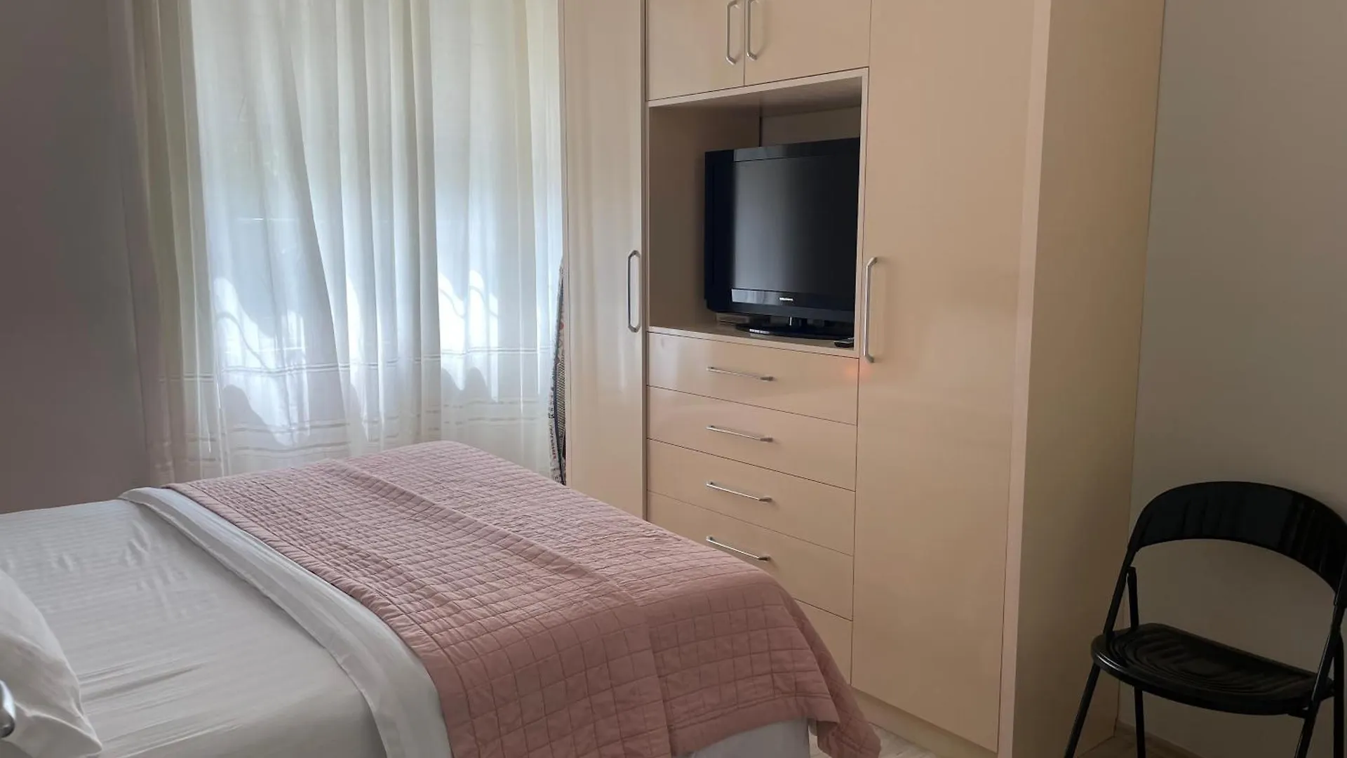 Fiona'S Sea View Apartment Golem