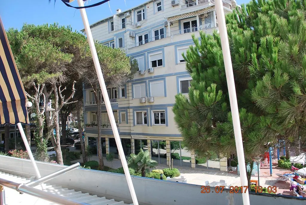 Fiona'S Sea View Apartment Golem